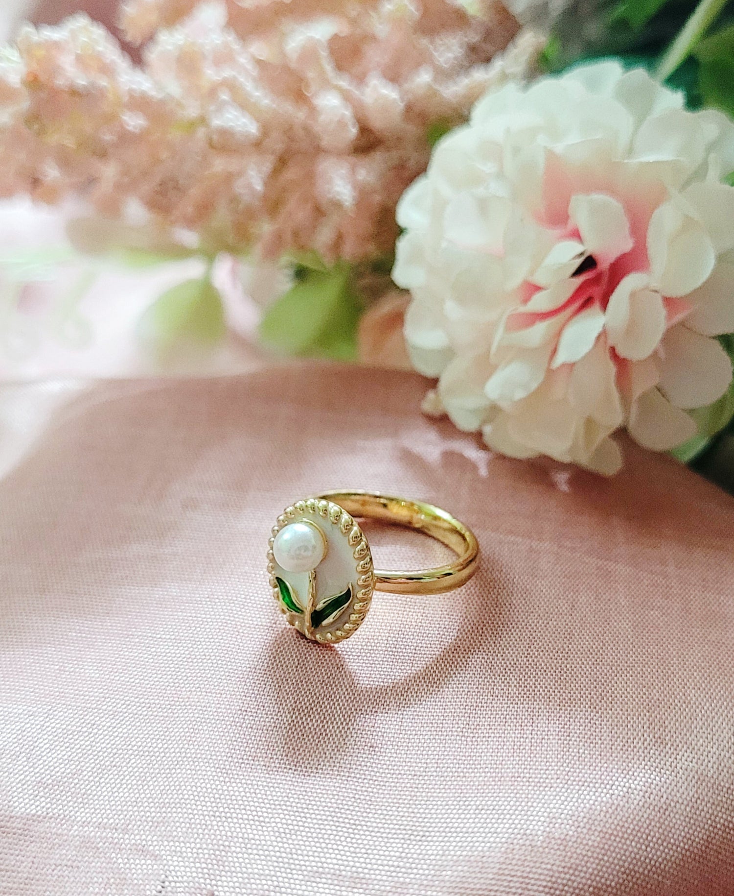 Luxe rings