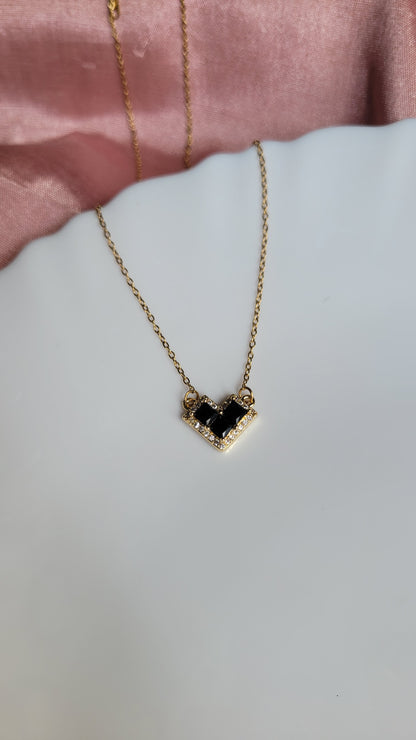 ✨Noir Heart Pendant✨